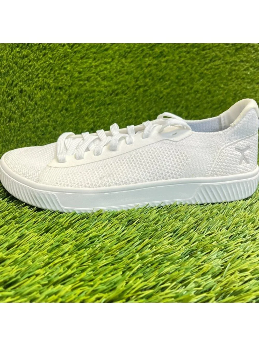Flux Footwear Adapt Trainer White Mens Size 8.5 Athletic Knit Shoes Sneakers